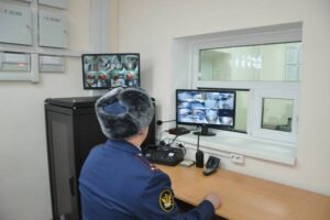 Нечестных судей и прокуроров отправят сидеть в Кострому