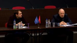 Александр Замарянов и Михаил Барабанов на круглом столе в Костроме 23 09 2020 Фото ГТРК