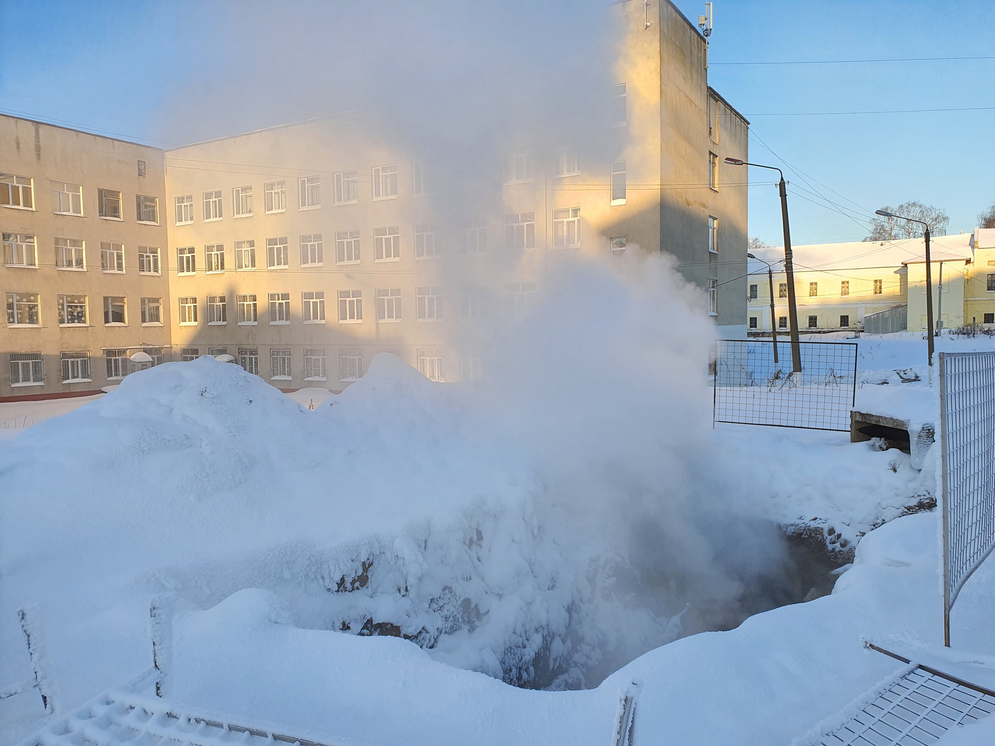 «Какой дубак, +3!»: Костромские студенты замерзают в ледяных аудиториях
