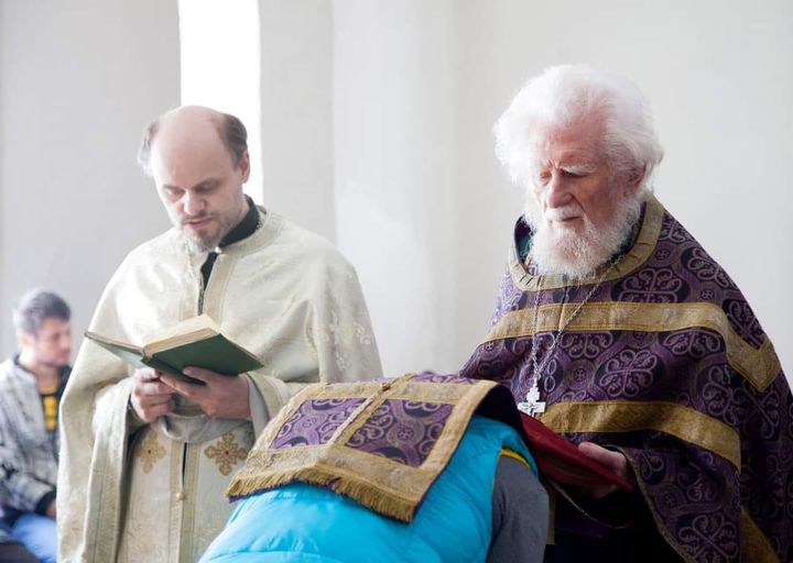 Опальный костромской священник написал книгу о вере