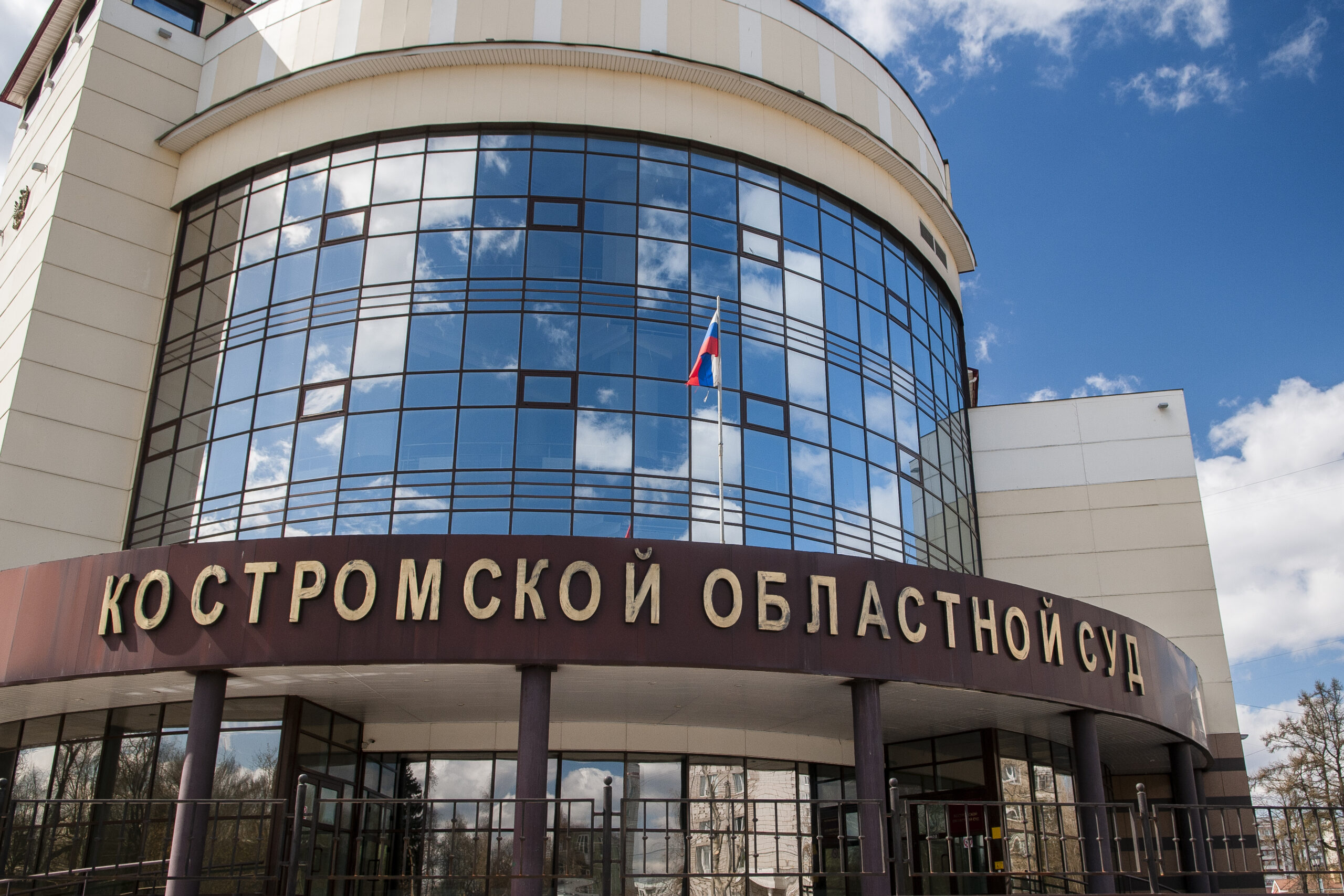 В Костроме начался суд над педофилами, обвиняемыми в убийстве пятилетней девочки